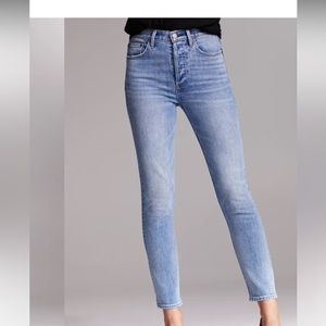 Denim Forum - The yoko high rise slim - Size 28 - Aritzia